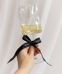 Weinglas im organischen Design | Alaska