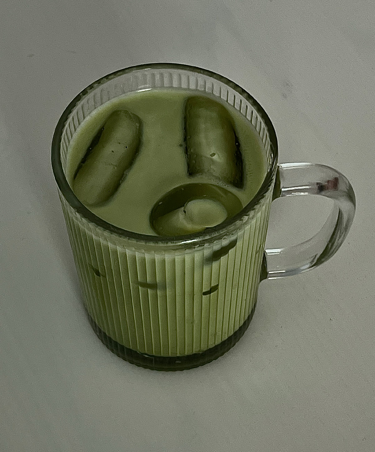 Geriffelte Glastasse 300 ml aus der Serie Paris – Detailansicht im Überblick